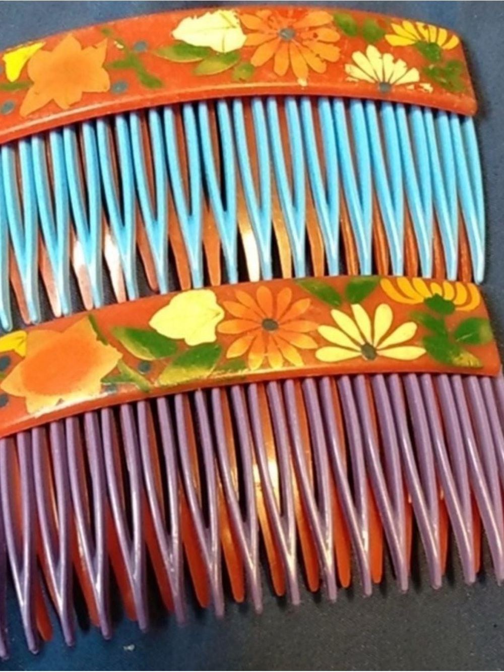 Assorted Colorful Vintage Hair Combs and Clips - Picture 7 of 8